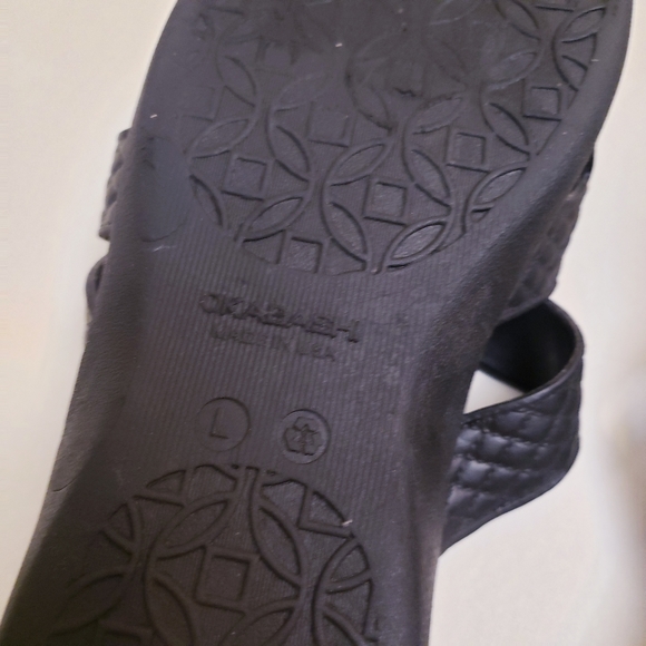 Okabashi Cross Strap Eco-Friendly, Waterproof Black Slide Sandals, Size L - Picture 7 of 8